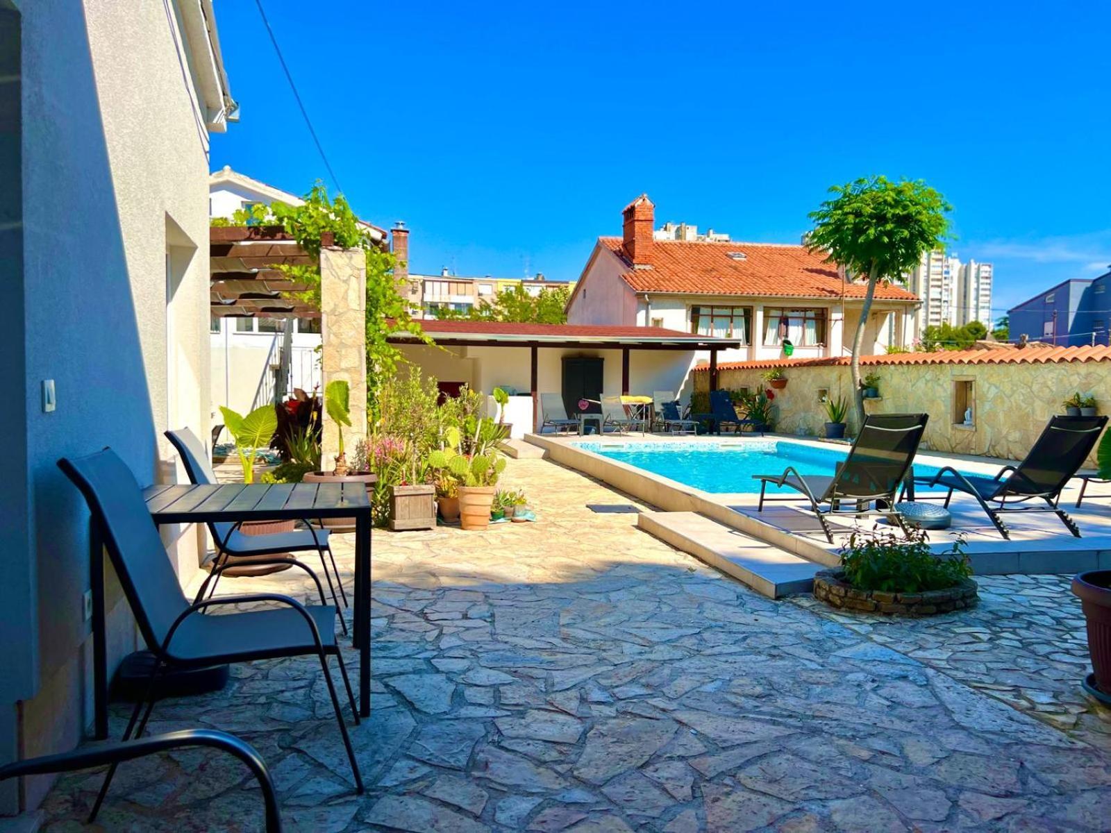 Azzurro Mare Apartment Pula Exterior photo